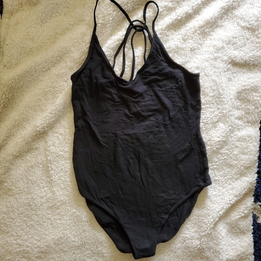 xhiliration strappy vneck bodysuit